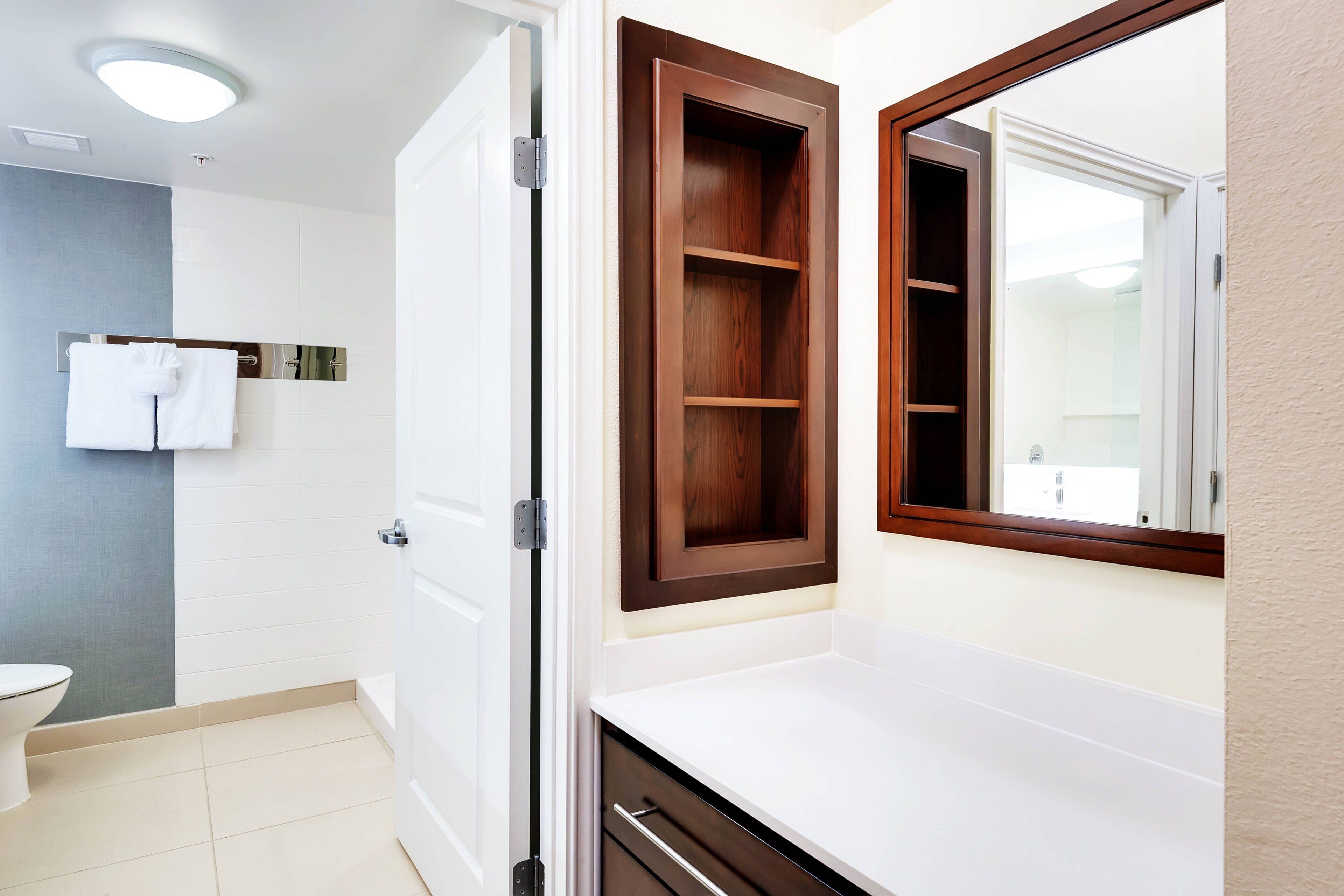 studio suite, 1 king bed with sofa bed | 1 bedroom, desk, blackout curtains, iron/ironing board