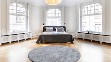 3 habitaciones, decoración personalizada y muebles diferentes