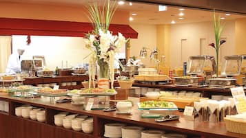 7 restaurants, international cuisine