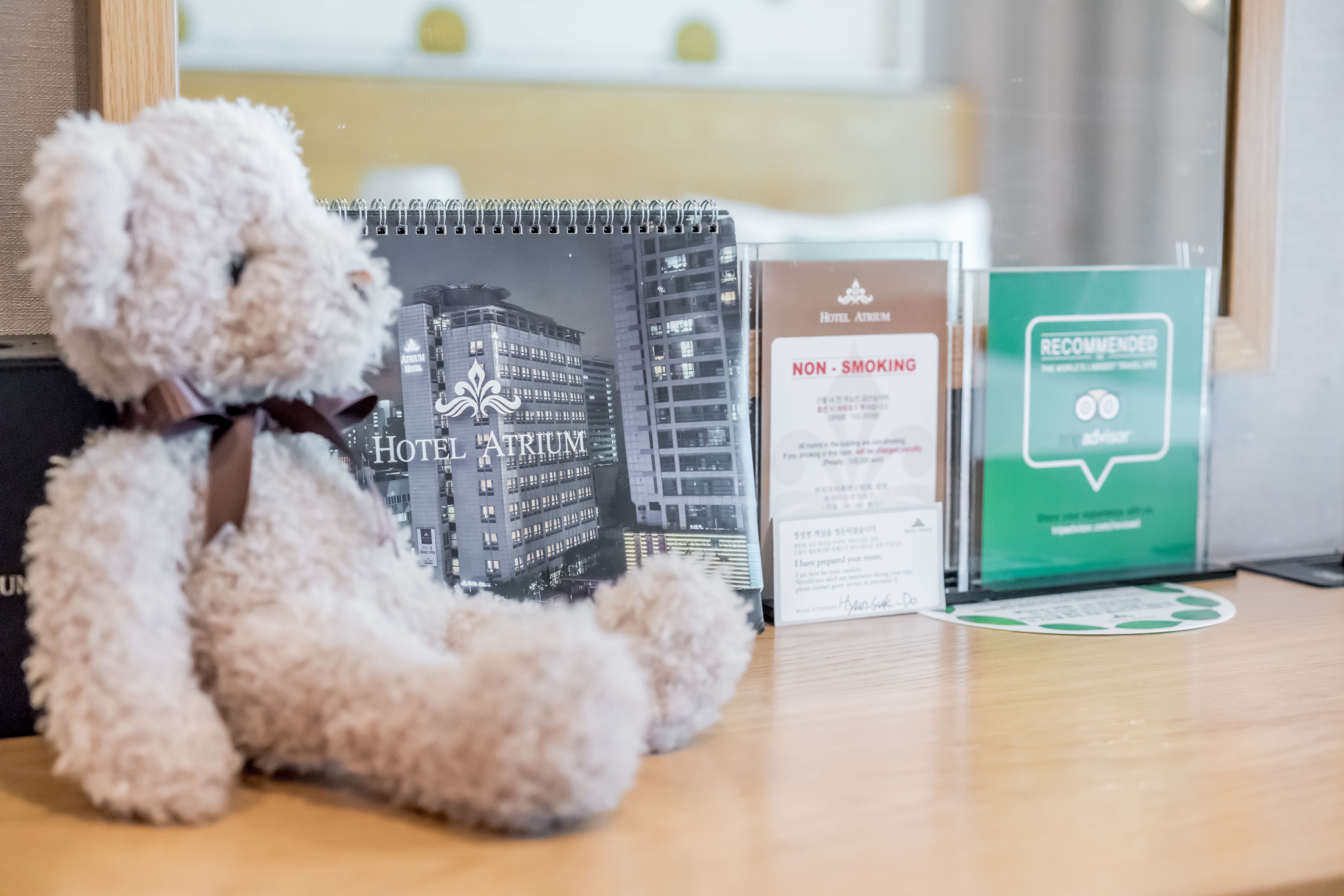 soundproofing, free wifi, bed sheets