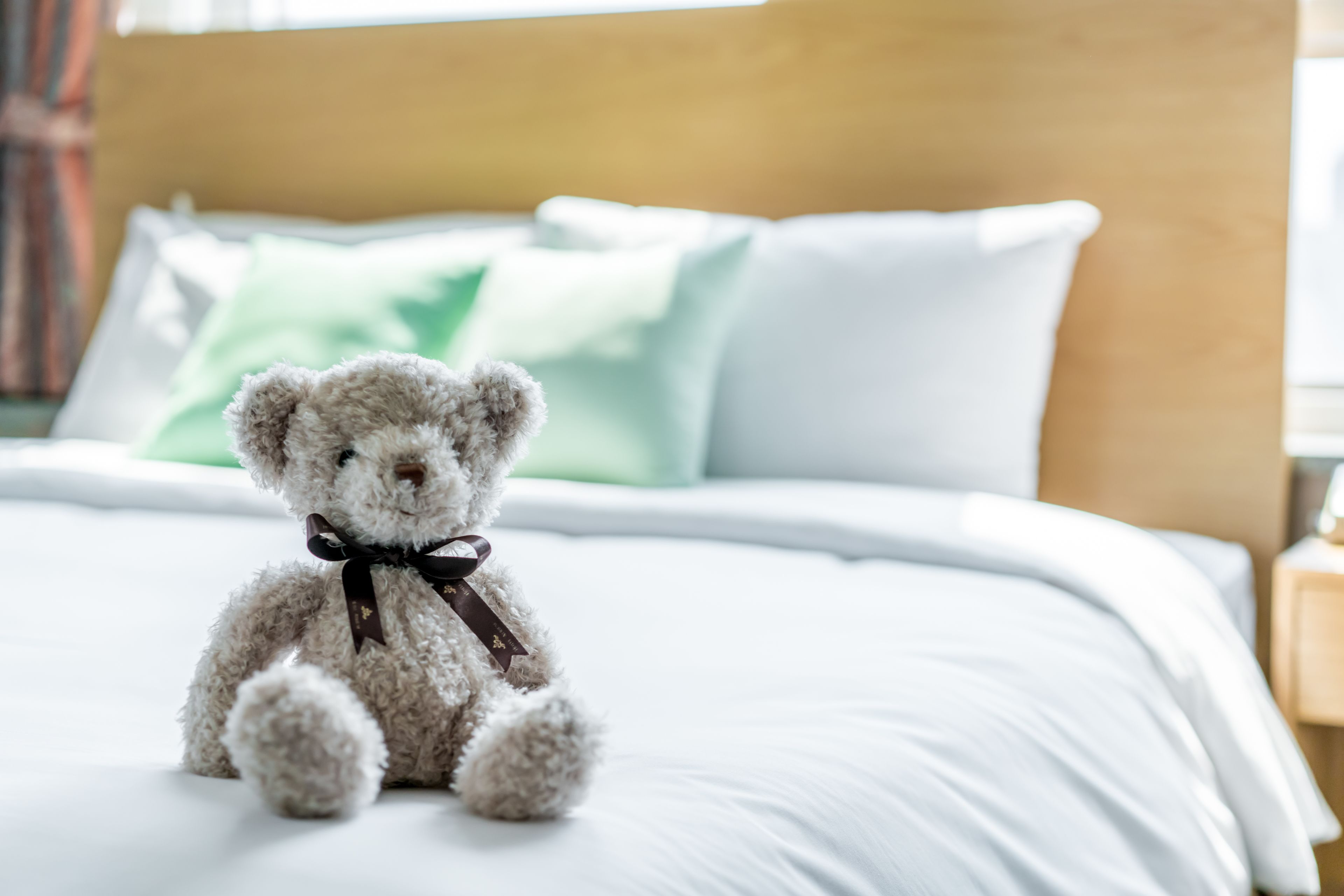 soundproofing, free wifi, bed sheets