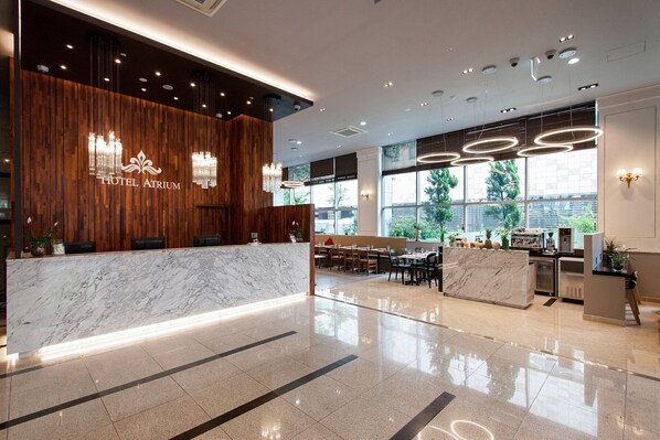 Reception - Hotel Atrium (Seoul)