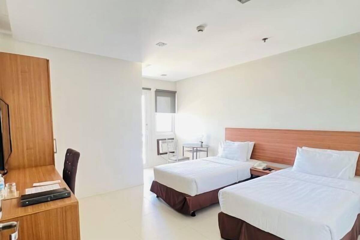 Bureau, chambres insonorisées, Wi-Fi gratuit, draps fournis