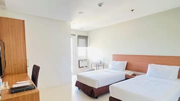 Deluxe-Zweibettzimmer | Schreibtisch, schallisolierte Zimmer, kostenloses WLAN, Bettwäsche