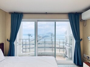 Beach/ocean view - Mega Resort (Jeju City)