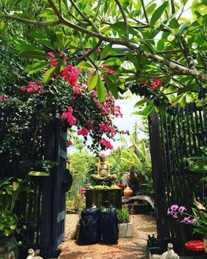 Property grounds - Artist Place Trat (Trat)