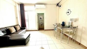 Deluxe Room with Balcony | Minibar, desk, rollaway beds, free WiFi