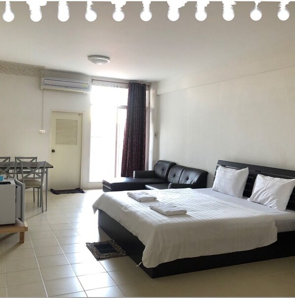 Minibar, escritorio, camas extra y wifi gratis 