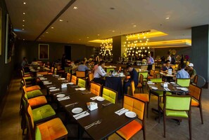 Breakfast, lunch and dinner served - Geno Hotel (Shah Alam)