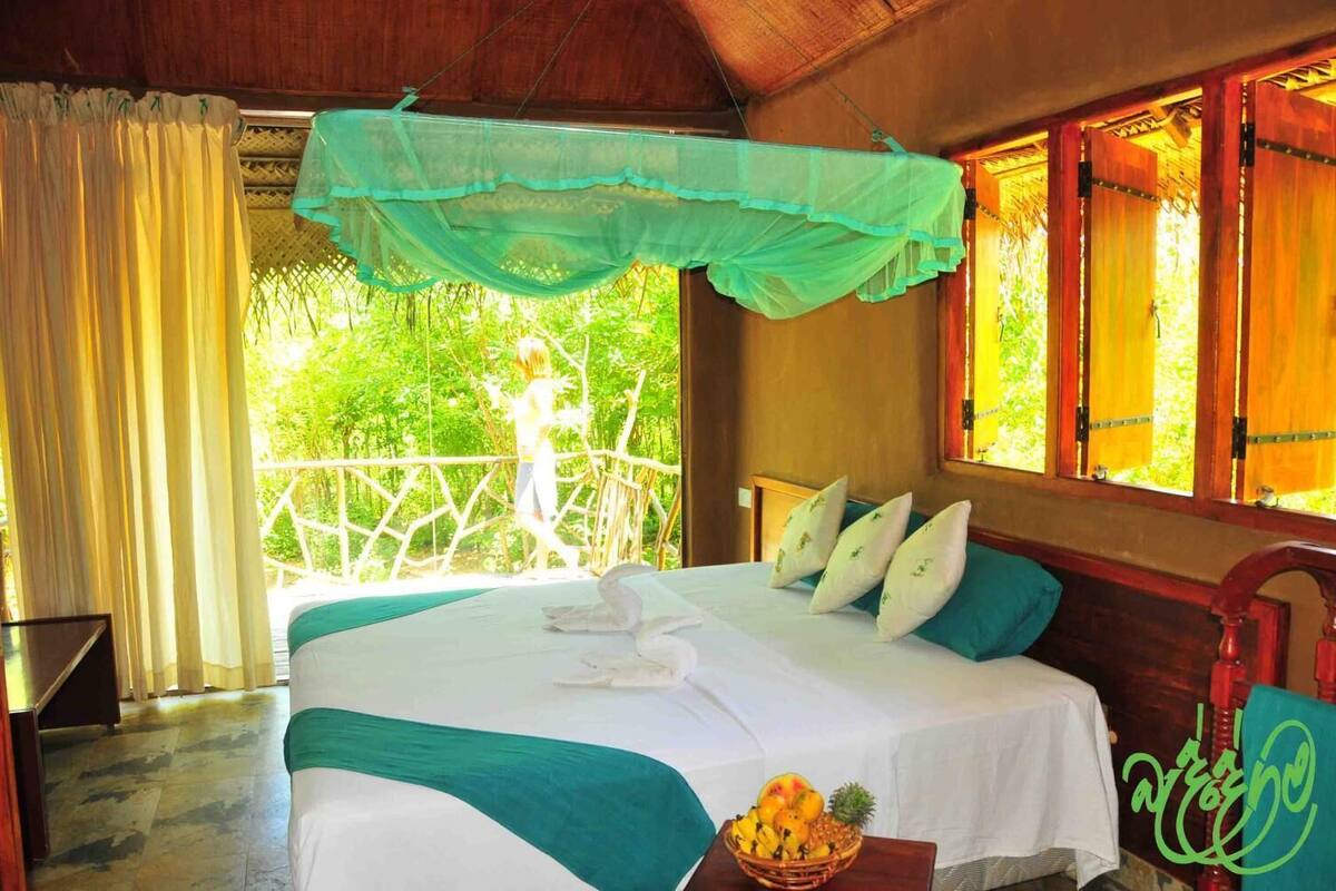 Rumah Pohon, 1 kamar tidur, pemandangan gunung, tepi gunung | 1 kamar tidur, meja kerja, dan tempat tidur lipat/tambahan