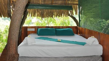 Tree House, 1 Bedroom, Mountain View, Mountainside | 1 bedroom, desk, rollaway beds