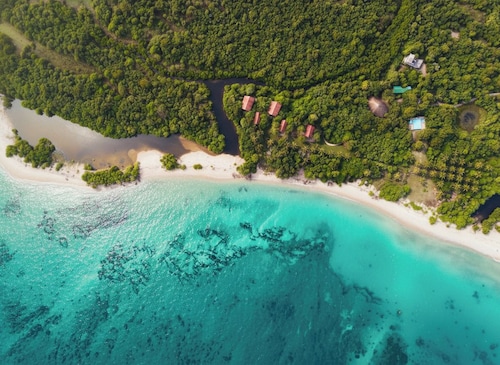 Giman Free Beach Resort