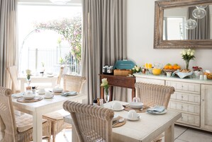 Free daily full breakfast