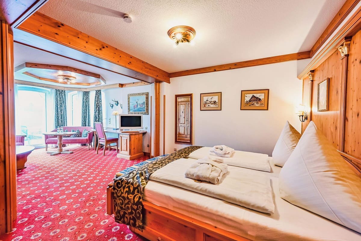 1 bedroom, minibar, in-room safe, desk