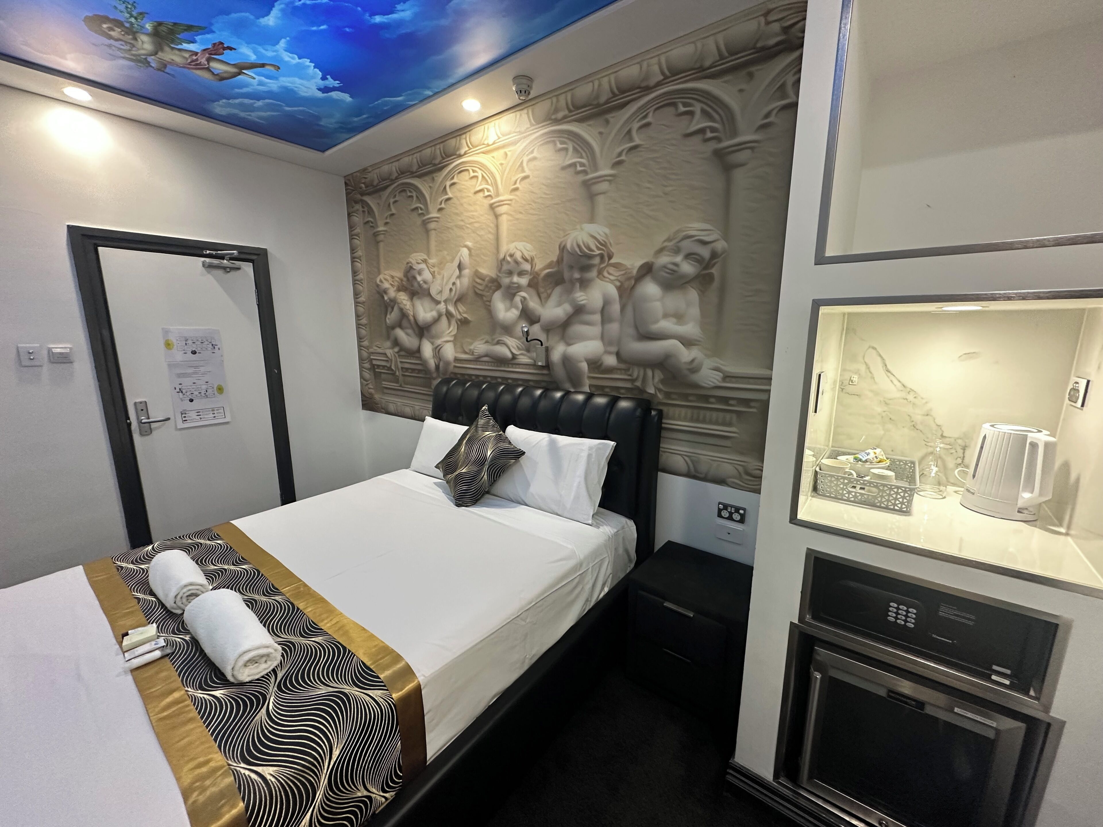 Quarto casal luxo | Frigobar, individualmente decorados, quartos à prova de som