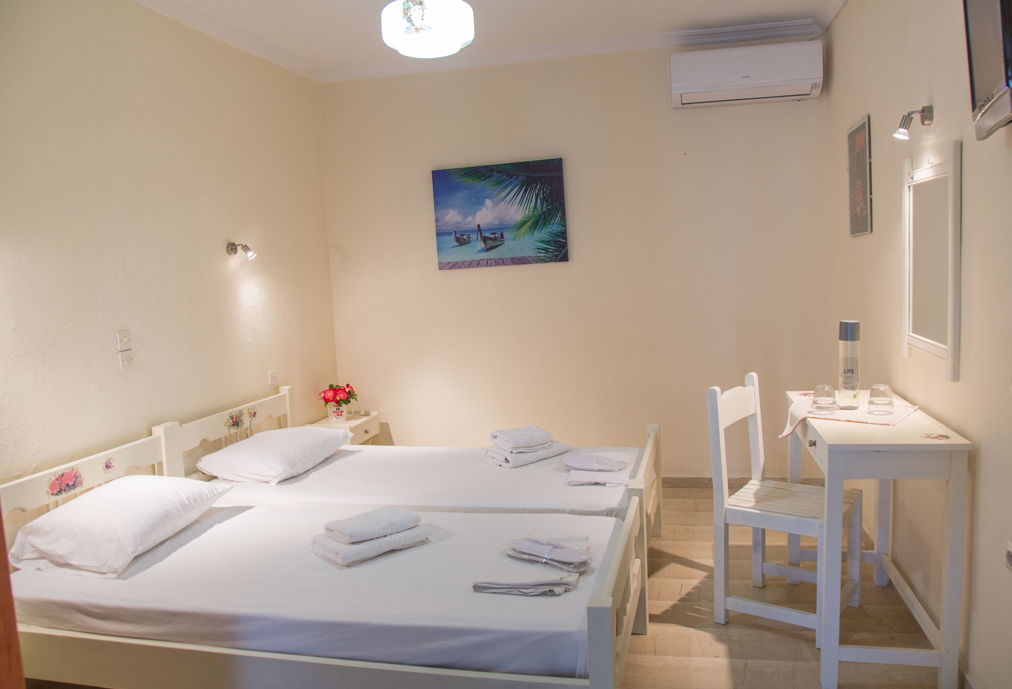 apartment, 2 bedrooms | iron/ironing board, free cots/infant beds, free wifi