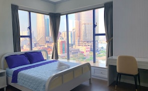 Deluxe Apartment, 3 Bedrooms, Accessible, Pool Access