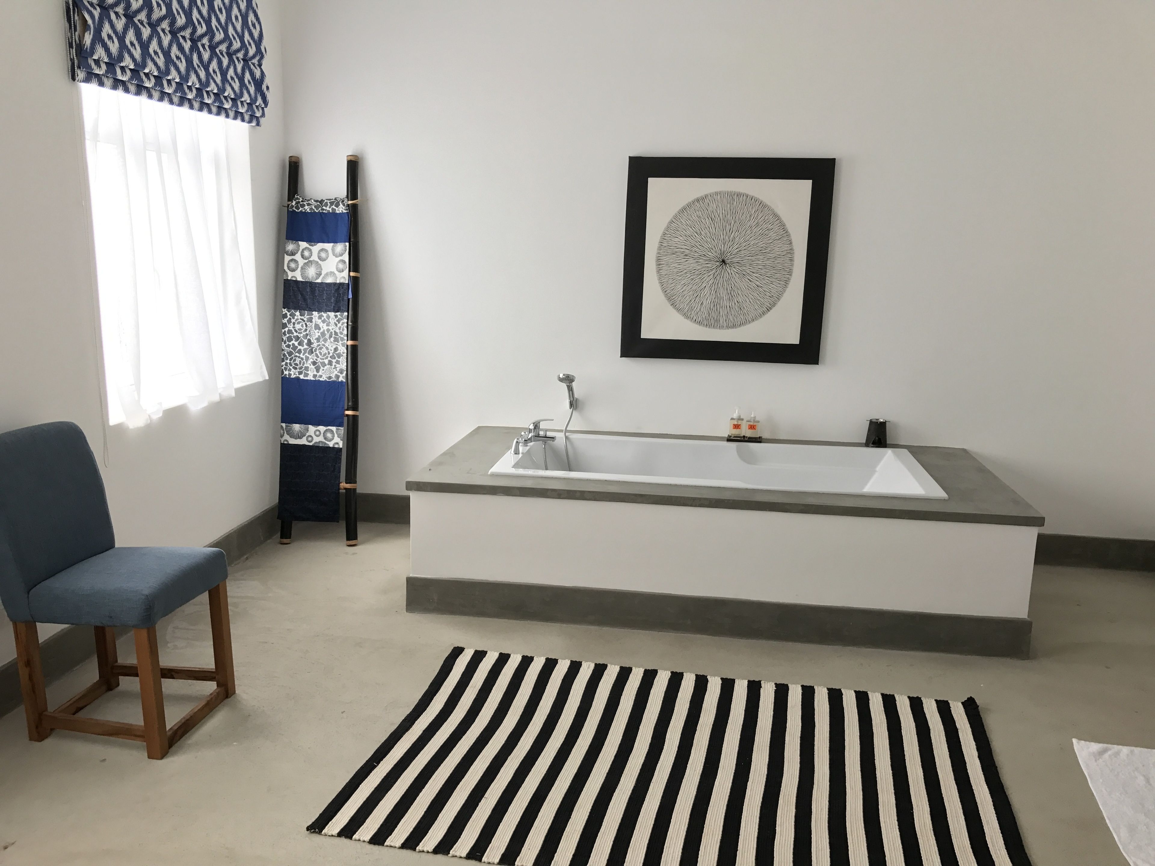 Dusche, kostenlose Toilettenartikel, Haartrockner, Bademäntel
