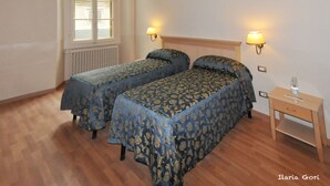Twin Room, 2 Single Beds