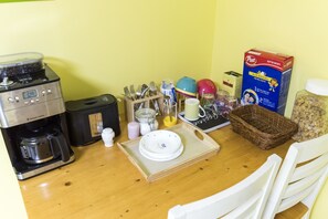 Breakfast area - Cobe Guesthouse Dongdaemun - Hostel (Seoul)