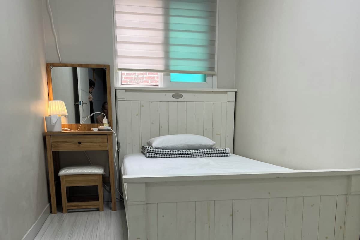 Habitación individual, 1 habitación, para no fumadores | Wifi gratis y ropa de cama