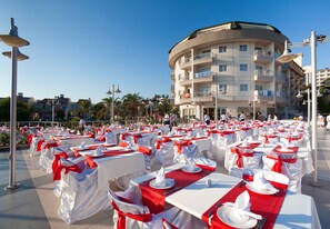 4 restaurants; breakfast, lunch, and dinner served - Side Sun Hotel - All Inclusive (Manavgat)