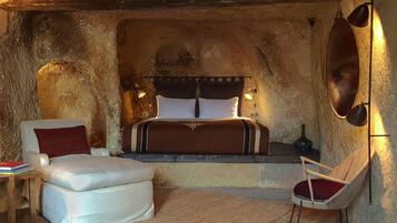 Deluxe Double Room | Premium bedding, in-room safe, individually decorated