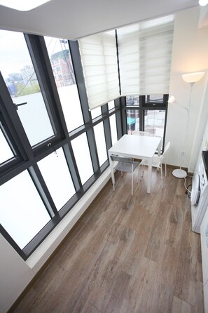 Duplex Deluxe Quadruple | Sengetøy av topp kvalitet, lydisolert og ekstrasenger (mot et tillegg)