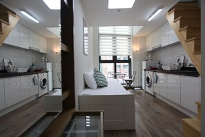 Duplex Deluxe Triple | Premium bedding, soundproofing, rollaway beds, free WiFi - Myeongdong Artmonstay Guesthouse (Seoul)