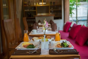 Breakfast area - Image d' Angkor Boutique Villa (Siem Reap)