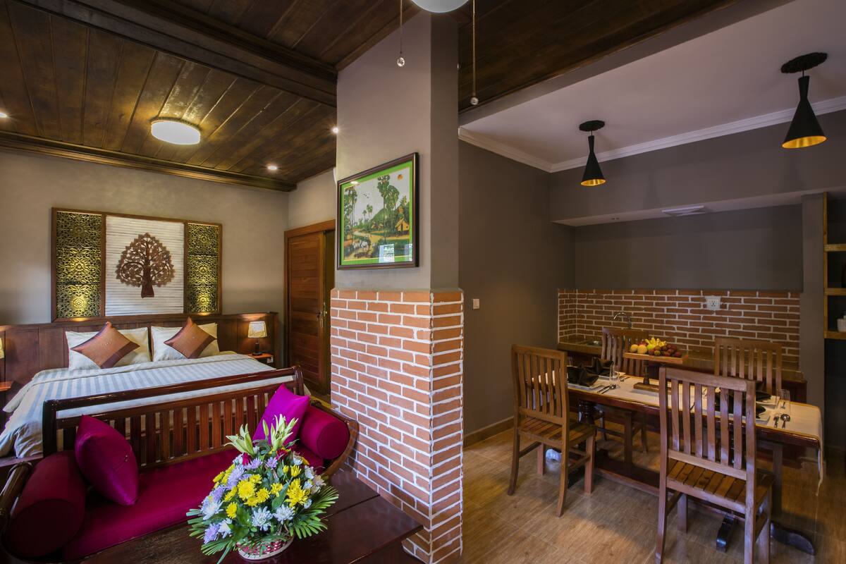Minibar, coffre-fort, bureau, accès au Wi-Fi (inclus)