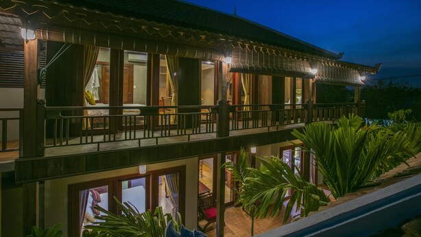 Villa, 4 habitaciones, piscina privada (Khmer Villa) | Balcón