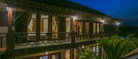 Khmer Villa Private Pool, 4 bedrooms | Balcony