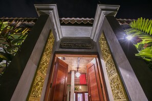 Entrée de l’hébergement