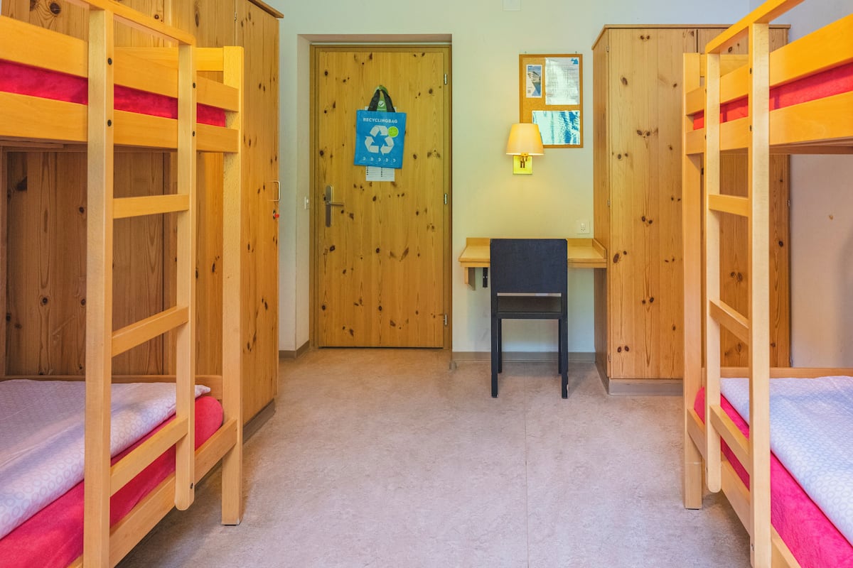 Yhteismajoitus, oma kylpyhuone (1 bed in 4 bed dorm) | Oleskelualue