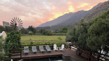 2 outdoor pools, sun loungers