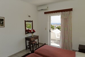 Free cribs/infant beds, free WiFi - Spring Studios (Kos)