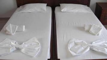 Free cribs/infant beds, free WiFi