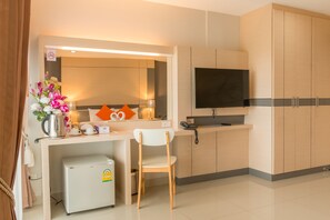 Deluxe Double Room | Minibar, soundproofing, free WiFi, bed sheets - The Smart Hotel Hatyai (Hat Yai)