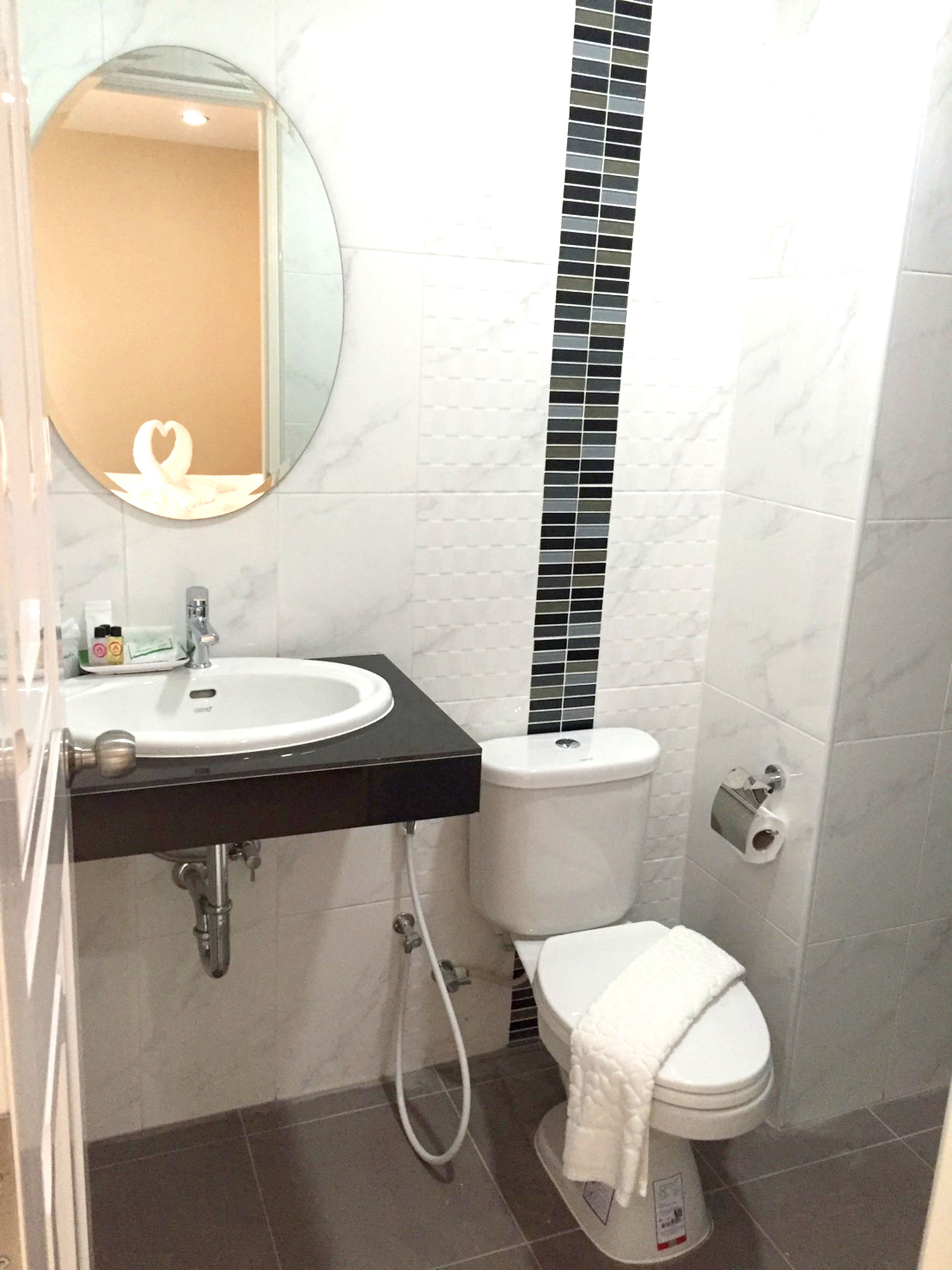 shower, free toiletries, hair dryer, slippers