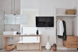 Suite, Ground Floor (Ekati) | Minibar, in-room safe, soundproofing, iron/ironing board - Ikaros Suites (Malevizi)