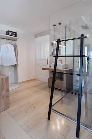 Svit - havsutsikt (Top floor Dias) | 1 sovrum, minibar, värdeförvaringsskåp på rummet och ljudisolering