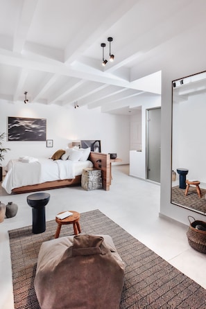 Superior Suite | Minibar, in-room safe, soundproofing, iron/ironing board - Ikaros Suites (Malevizi)