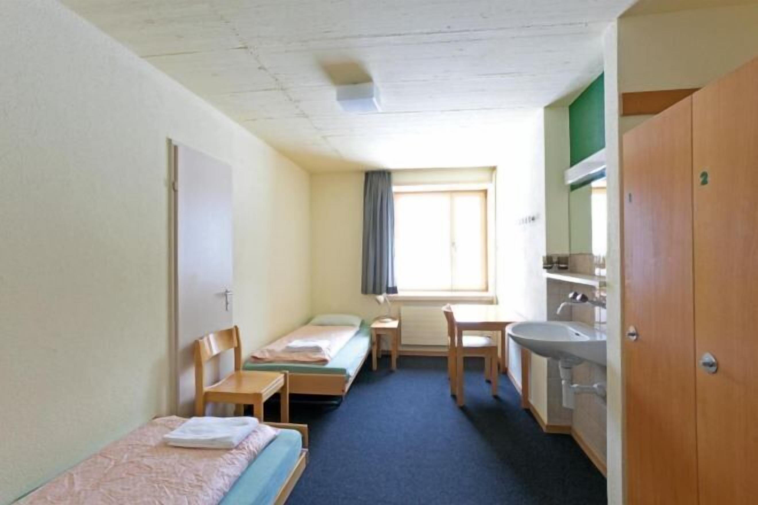 In-room safe, free WiFi, bed sheets