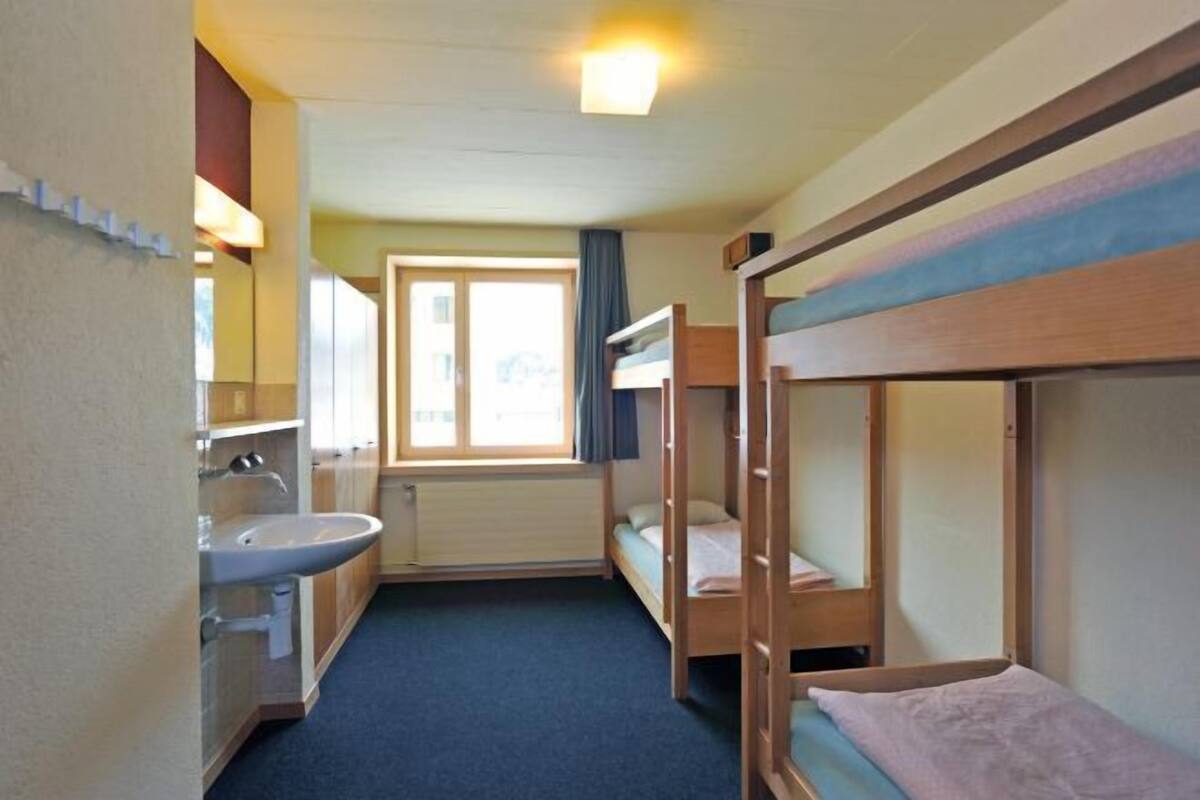 In-room safe, free WiFi, bed sheets