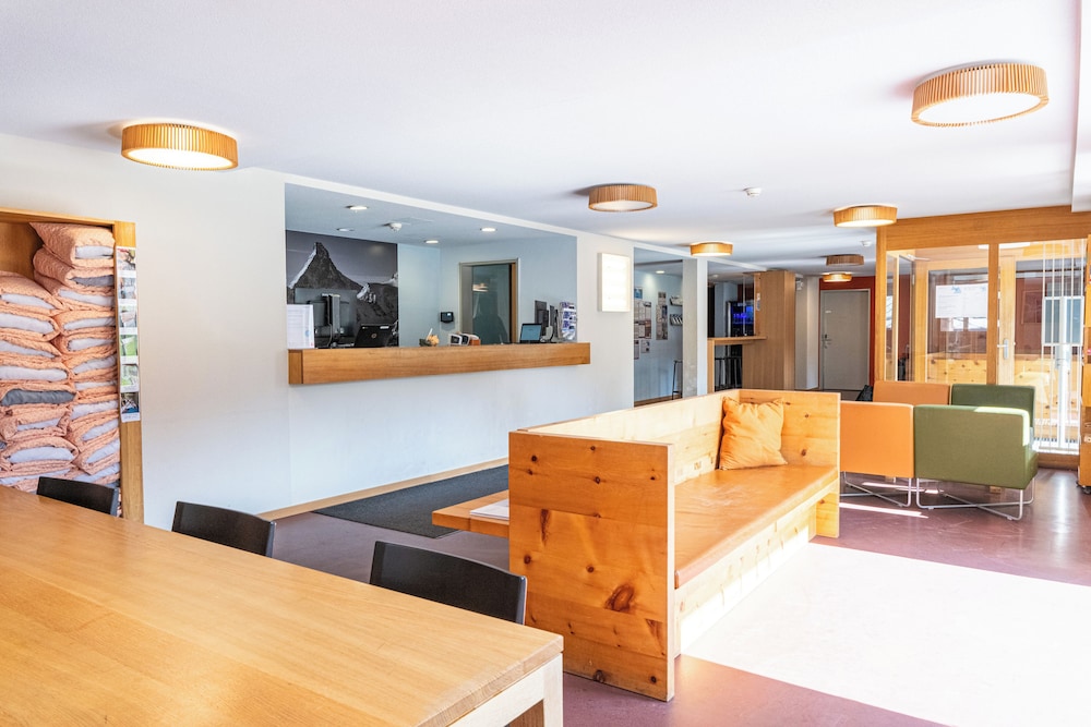 Youth Hostel Zermatt by null