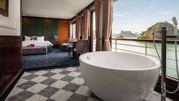 In-room safe, desk, blackout curtains, free WiFi