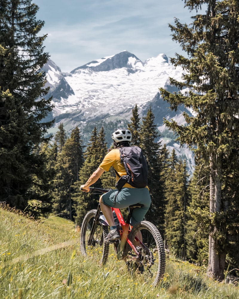 Jugendherberge Gstaad Saanenland by null