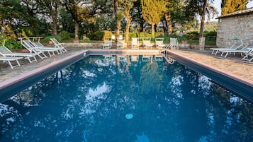 Seasonal outdoor pool, open 9:00 AM to 8:00 PM, sun loungers