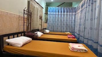 Economy Room, Mixed Dorm, Garden View | Premium bedding, desk, free WiFi, bed sheets